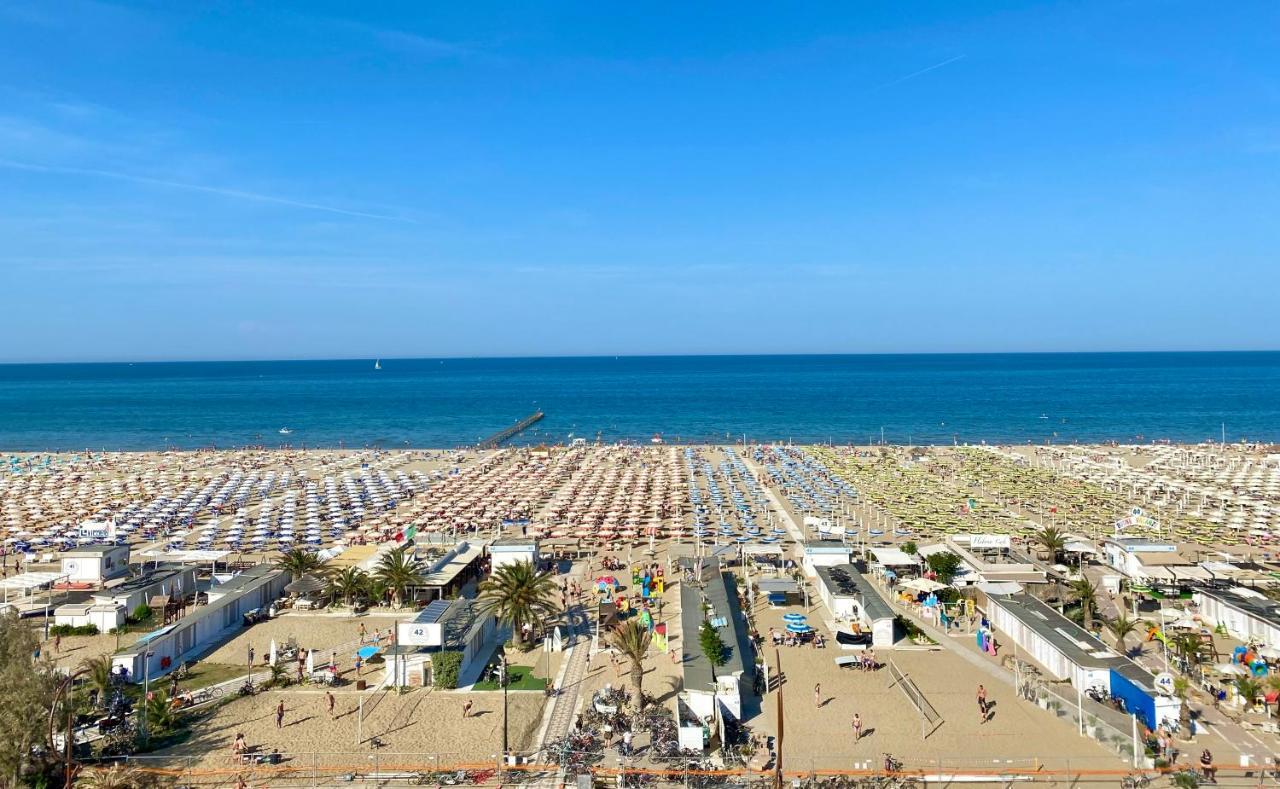 Columbia Frontemare Hotel 3*