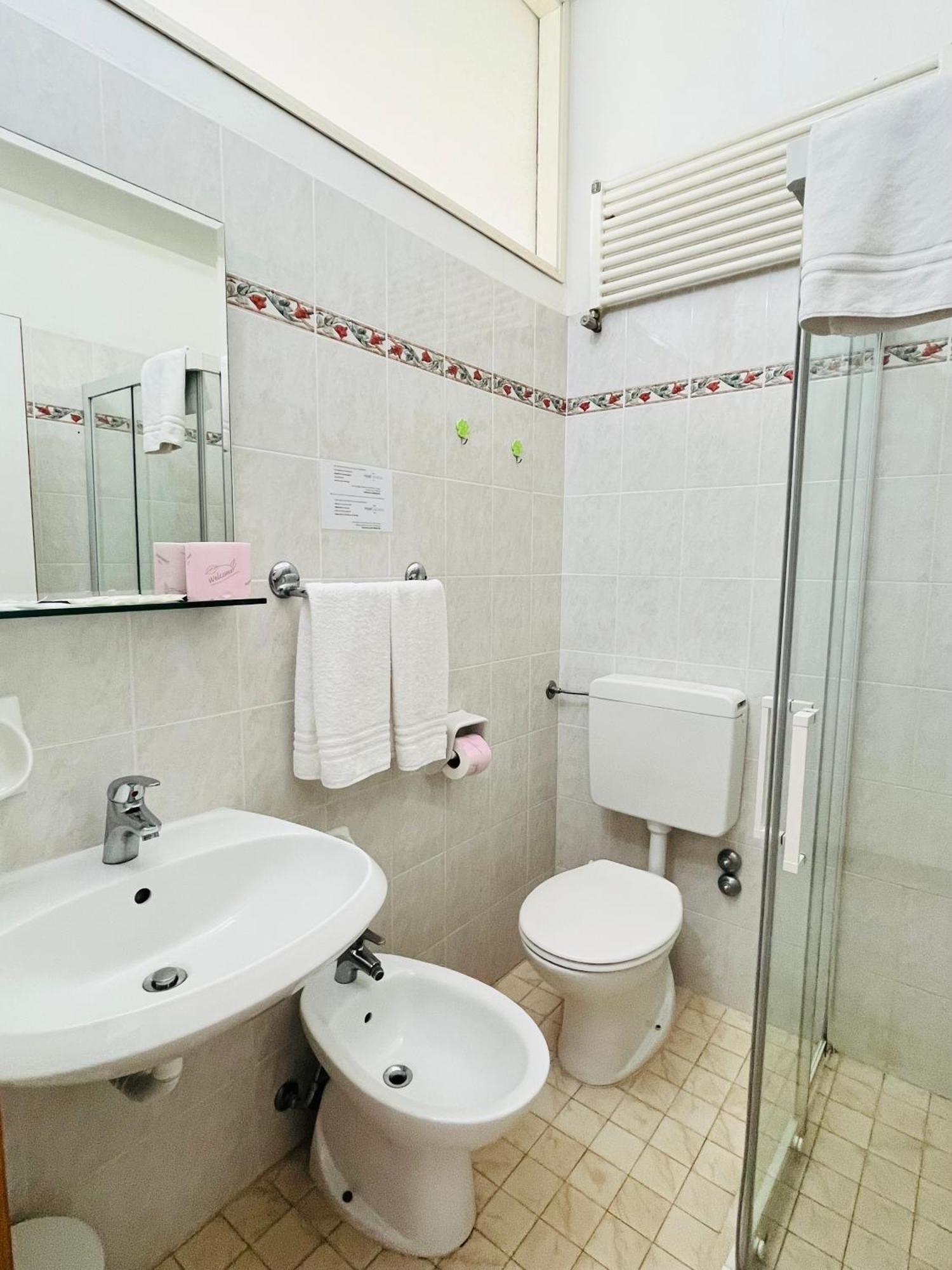 Columbia Frontemare 3* Rimini