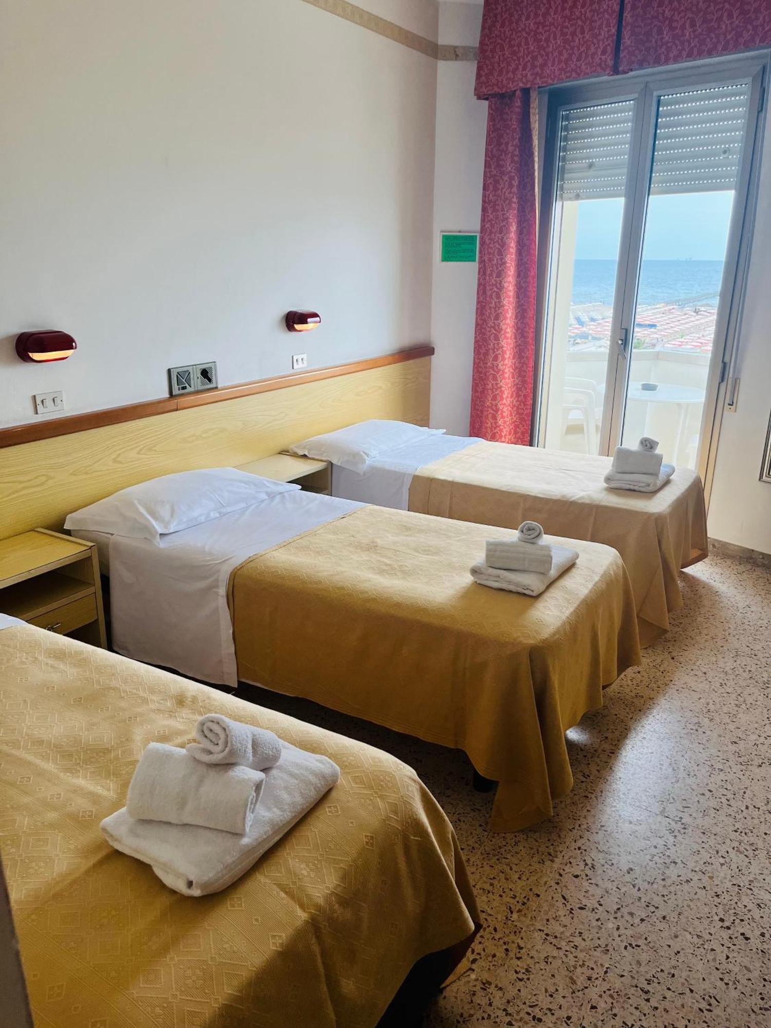 Hotel Columbia Frontemare