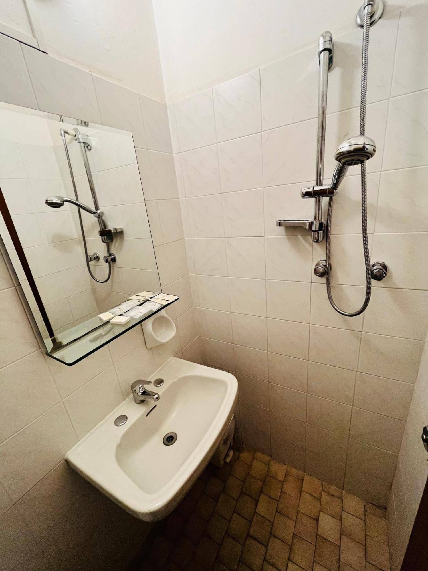 Columbia Frontemare Hotel Rimini